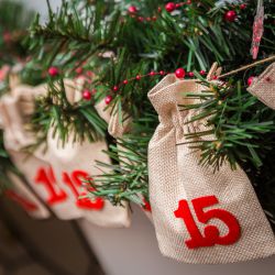 Advent calendar jute bags sized 12 x 15 cm - natural bright colour + red numbers Industries & Packaging for...