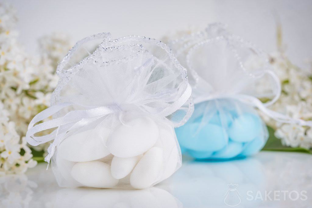White organite bags with almonds in icing