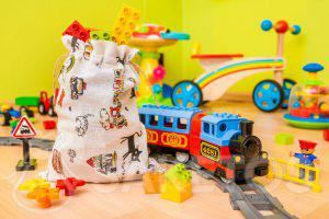 3.Fabric bags are perfect for storing toys and wrapping gifts for children