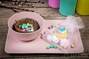 A bag for Easter gifts for your guests - Easter table decoration