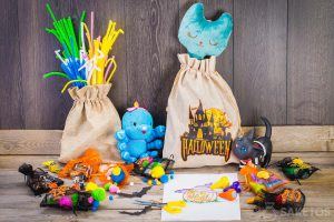 With these bags, you can easily decorate your child's room for Halloween