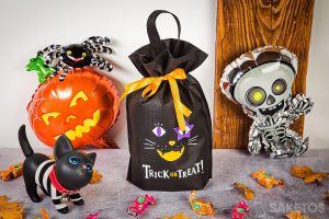 Halloween candy bag with black cat