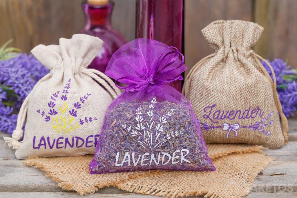 Fabric bags for dried lavender made of linen, jute, organza and other fabrics