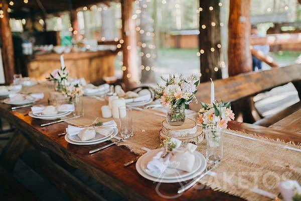An alternative to a tablecloth for a rustic wedding