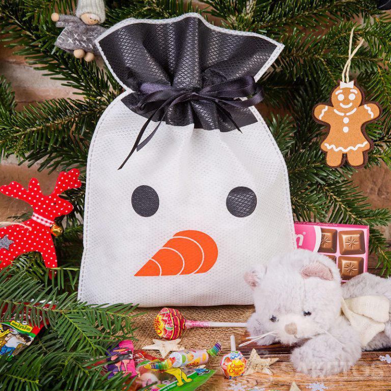 Santa Claus parcel bag for preschoolers - St. Nicholas Day offer for kindergartens