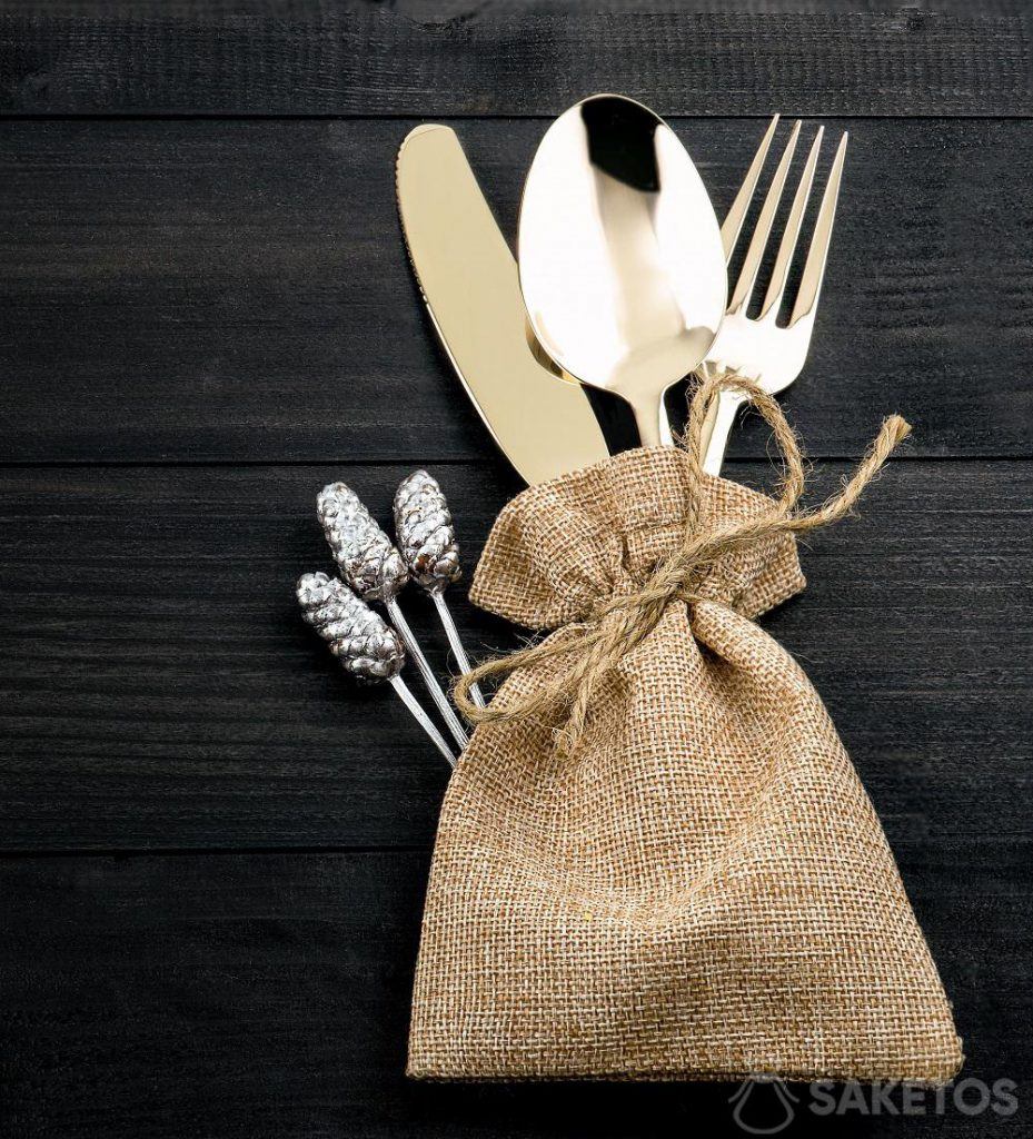 Jute bag for a knife, fork and spoon - table decoration