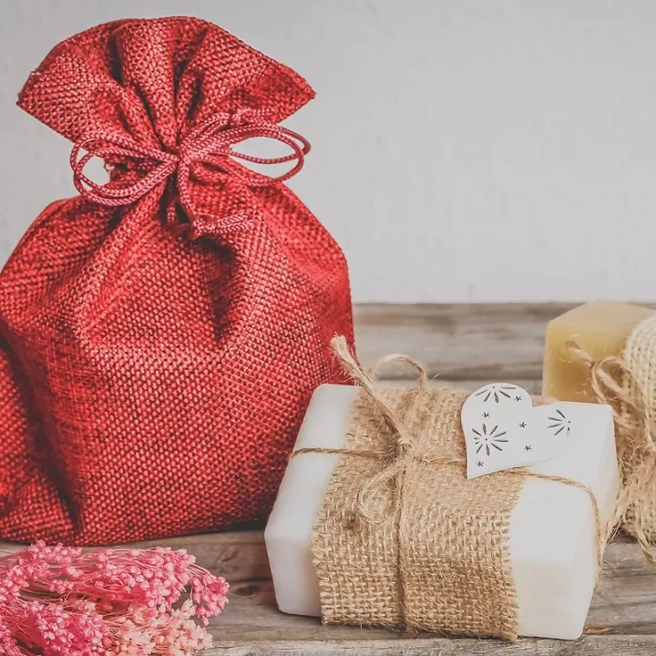 Burlap bag 6 cm x 8 cm - burgundy Wedding bags
