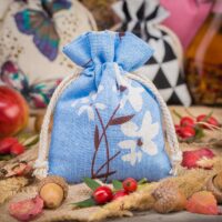 Pouches like linen with printing 10 x 13 cm - natural / blue flowers Small bags 10x13 cm