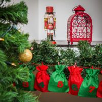 Advent calendar jute bags, sized 12 x 15 cm - green and red + red and green numbers Occasional bags