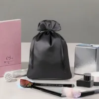 Satin bags 15 x 20 cm - black Medium bags