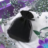 Velvet pouches 10 x 13 cm - black Candles