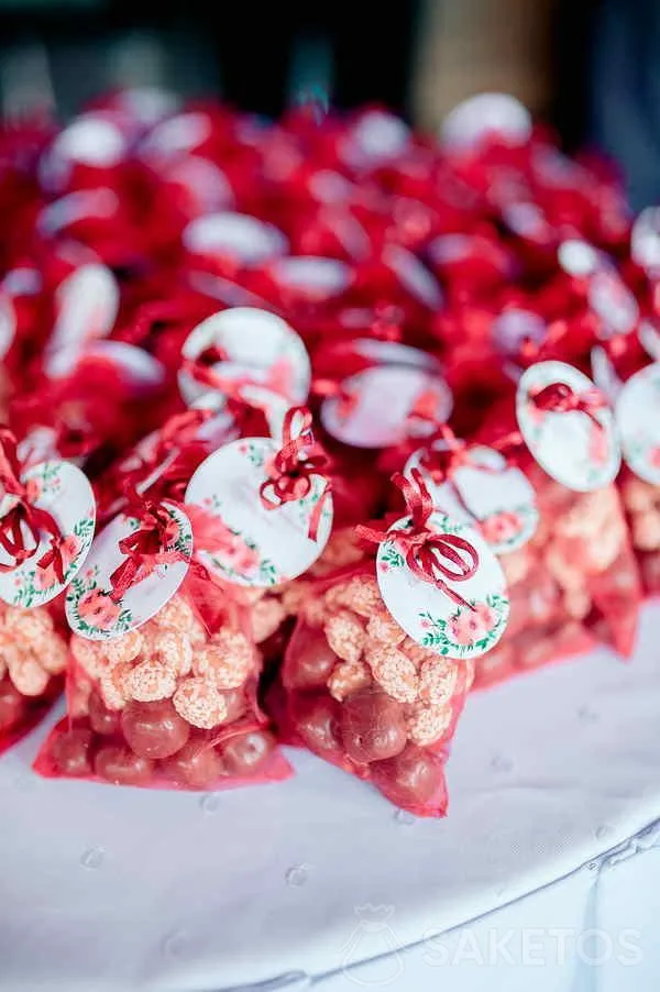 A bag-vignette for a wedding table