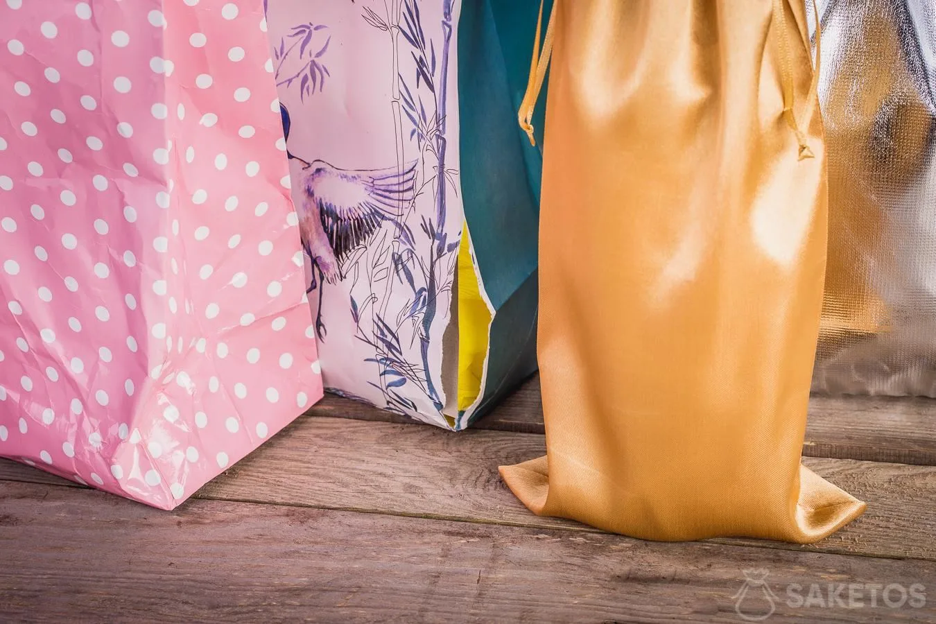 5 reasons why you should change to fabric bags 5 Material bags always look neat and elegant