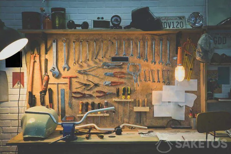 Clever solutions for a garage workshop.