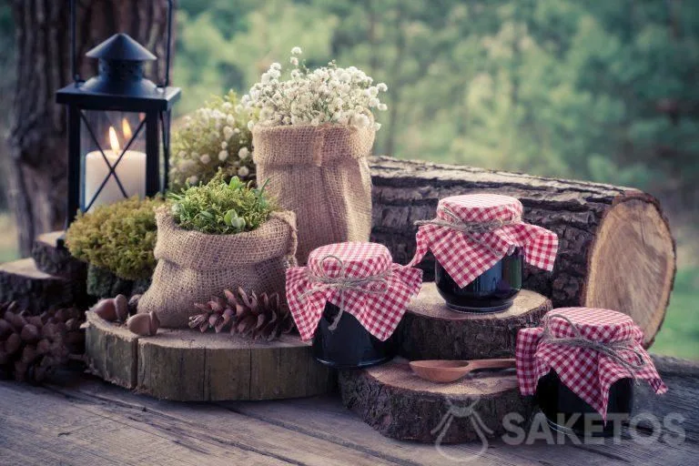 Decoration made from jute bags and decorated jars with preserves