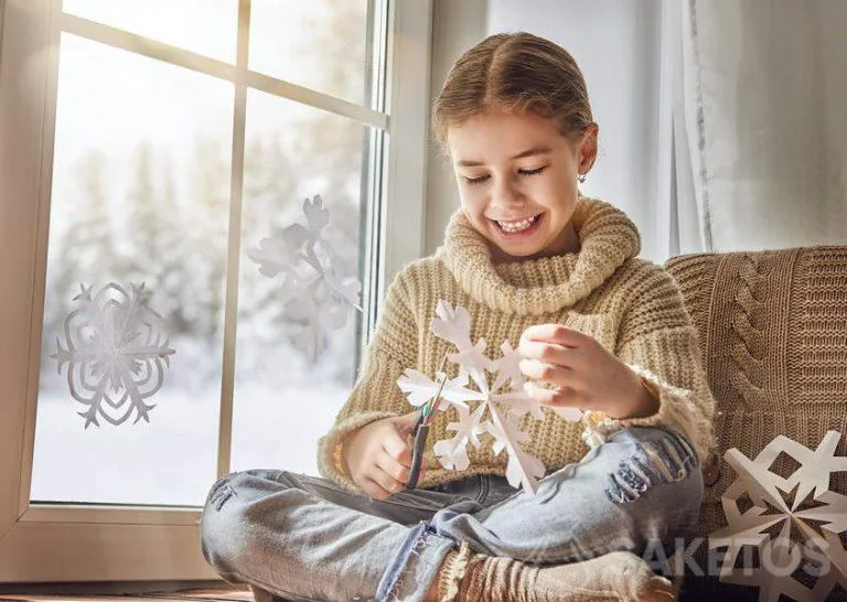 How to cut a snowflake out of paper - template