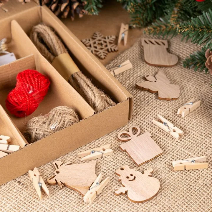 Accessories for advent calendars - tags, clips, and stickers with numbers 1–24